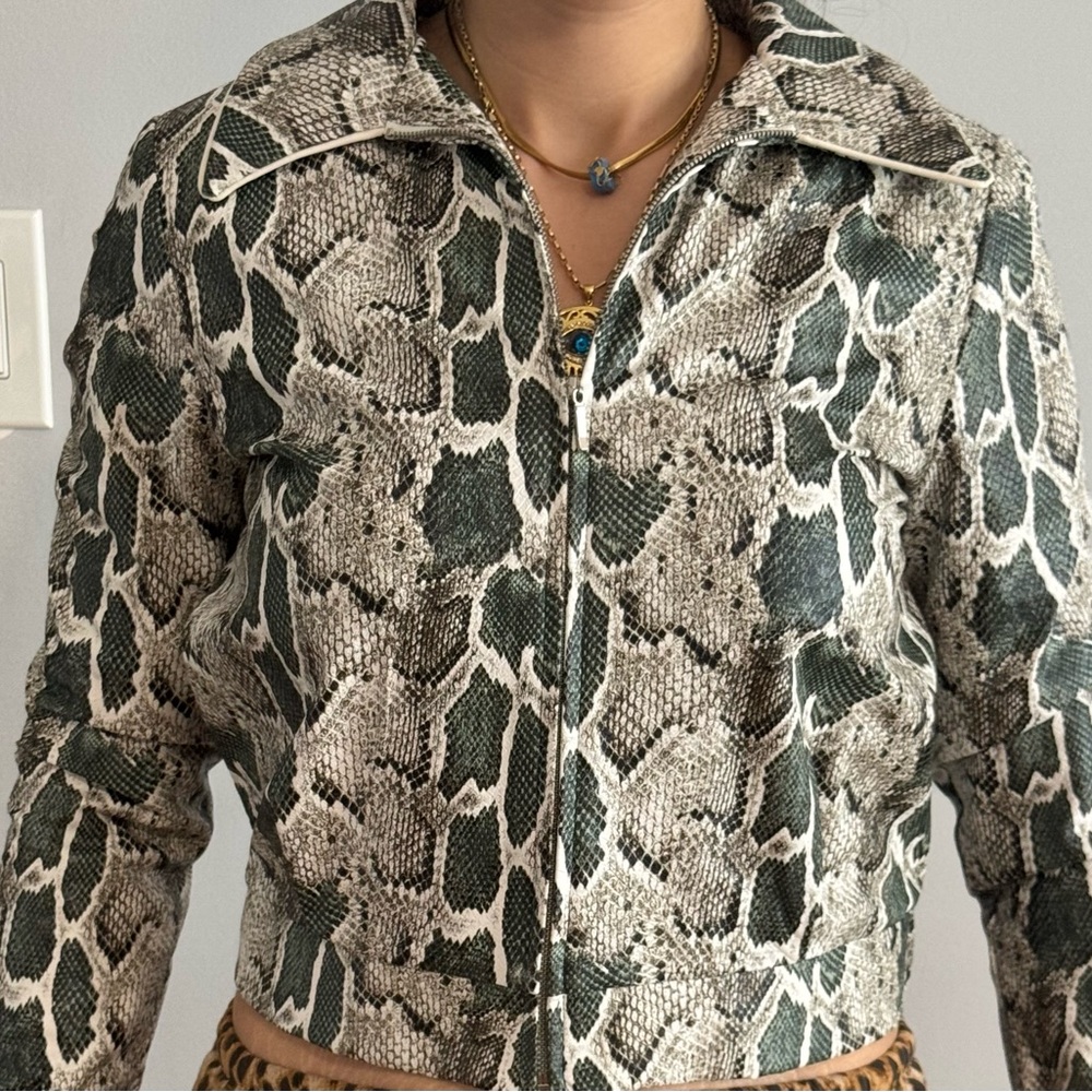 Network Snakeskin Print Cropped Jacket – Chic & Lightly Worn